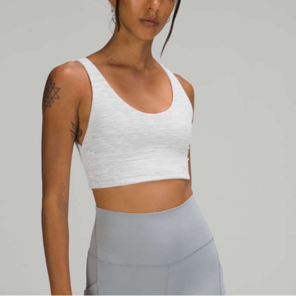 Lululemon Align Reversible Bra in white / Nimbus Battleship size 6